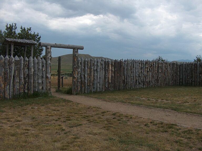 15 Historic Forts of Wyoming (Amazing Stories of Wyomings Past)