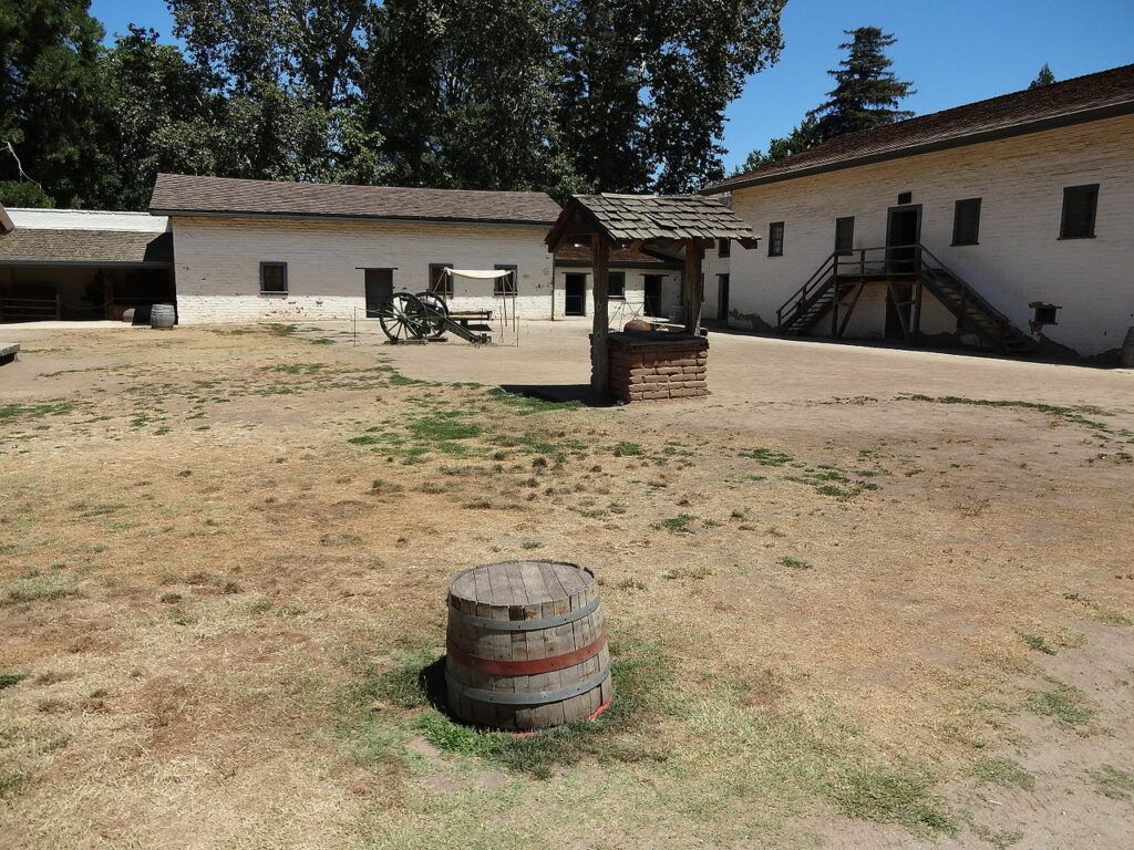 Sutter's Fort interior