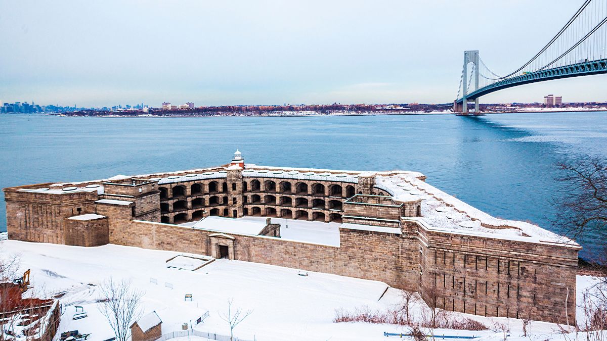 Fort Wadsworth in the winter