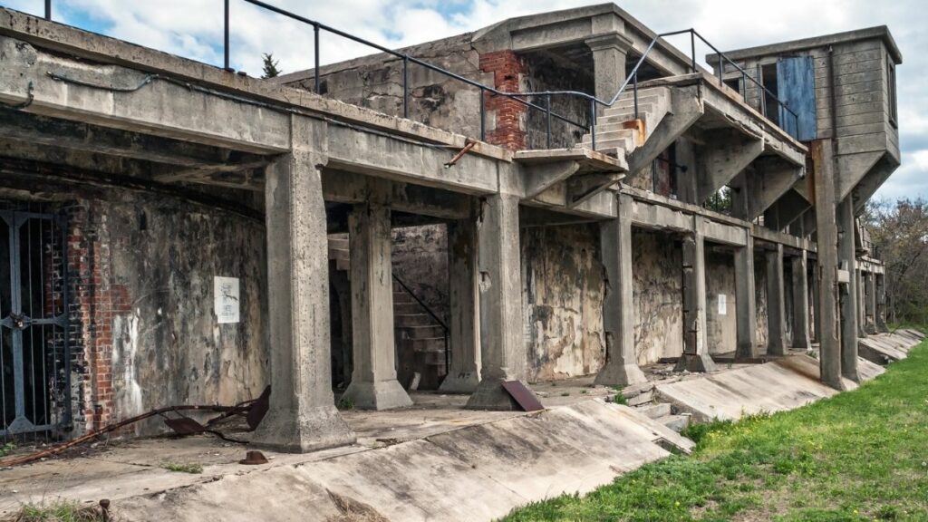 Battery at Fort Hancock