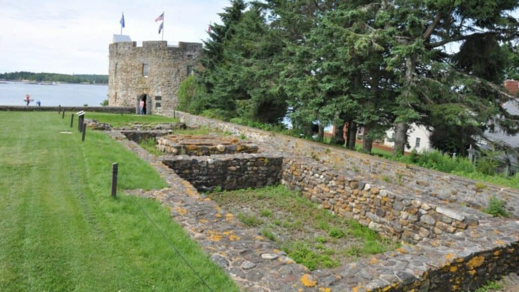 Fort William Henry Maine ruins